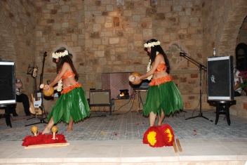 2009-05-23-ESCONDIDO LUAU KYLA VALE 17.jpg